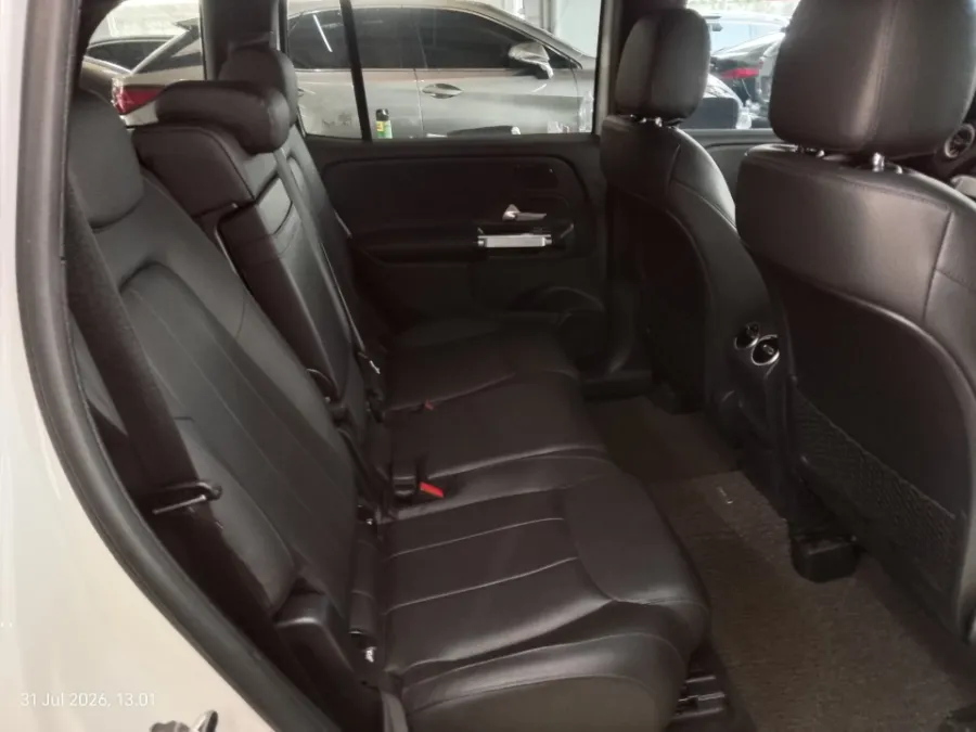 Foto Mobil Bekas Kabin Belakang Mercedes-Benz GLB200 1.3 Progressive Line Wagon tahun 2023