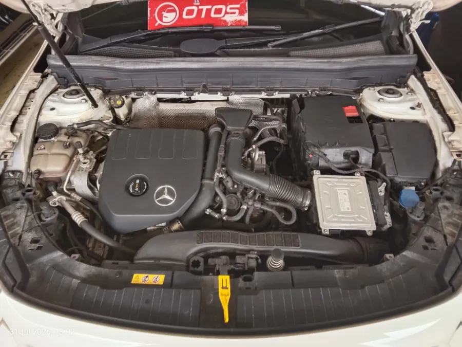 Foto Mobil Bekas Mesin Mercedes-Benz GLB200 1.3 Progressive Line Wagon tahun 2023