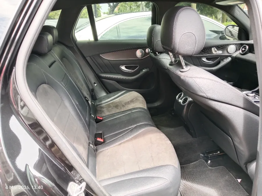 Foto Mobil Bekas Kabin Belakang Mercedes-Benz GLC200 2.0 tahun 2018