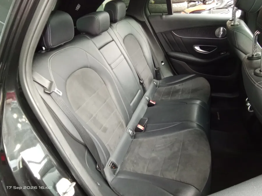 Foto Mobil Bekas Kabin Belakang Mercedes-Benz GLC200 2.0 tahun 2018