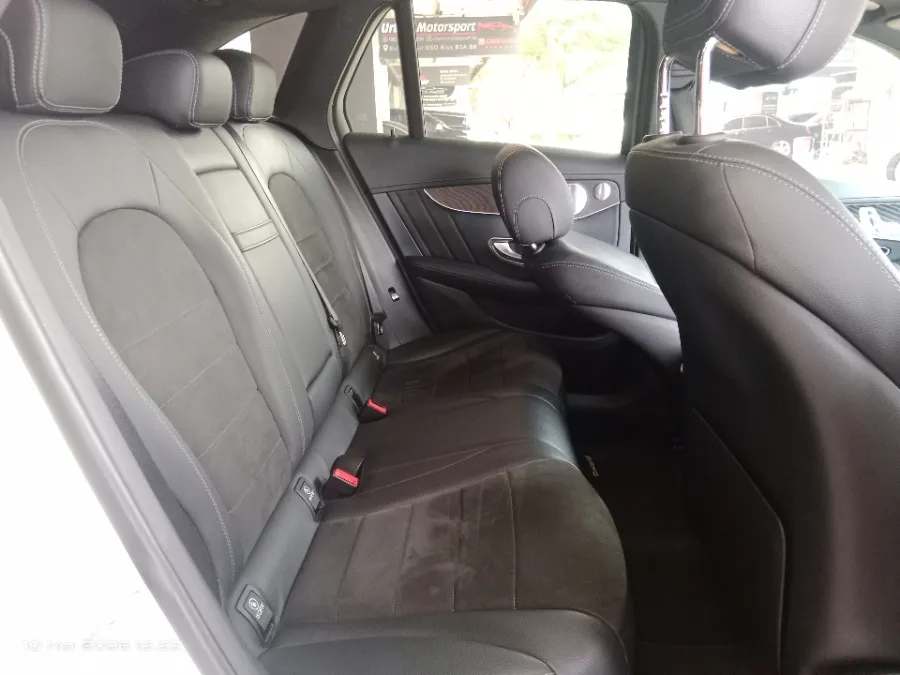 Foto Mobil Bekas Kabin Belakang Mercedes-Benz GLC200 2.0 tahun 2018
