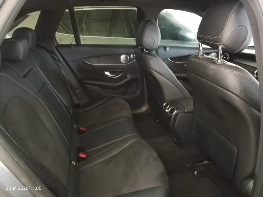 Foto Mobil Bekas Kabin Belakang Mercedes-Benz GLC200 2.0 tahun 2018