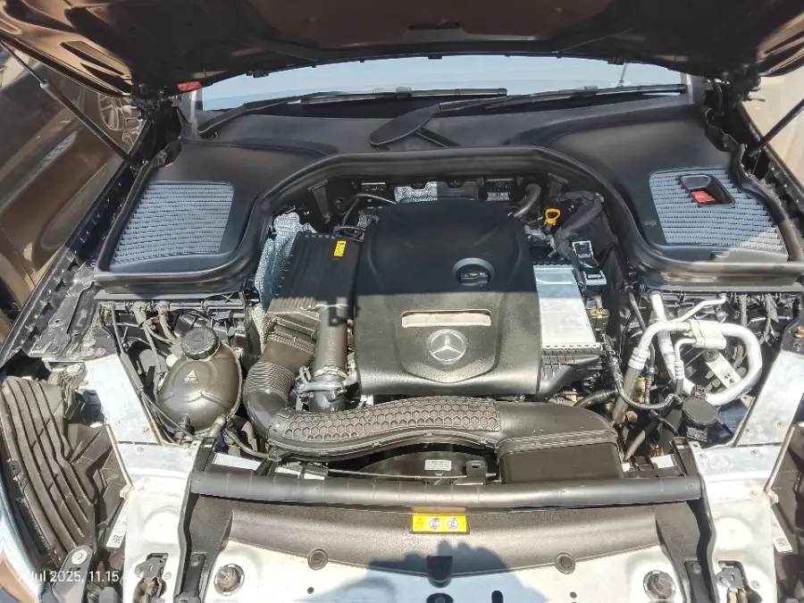 Foto Mobil Bekas Mesin Mercedes-Benz GLC200 2.0 tahun 2018