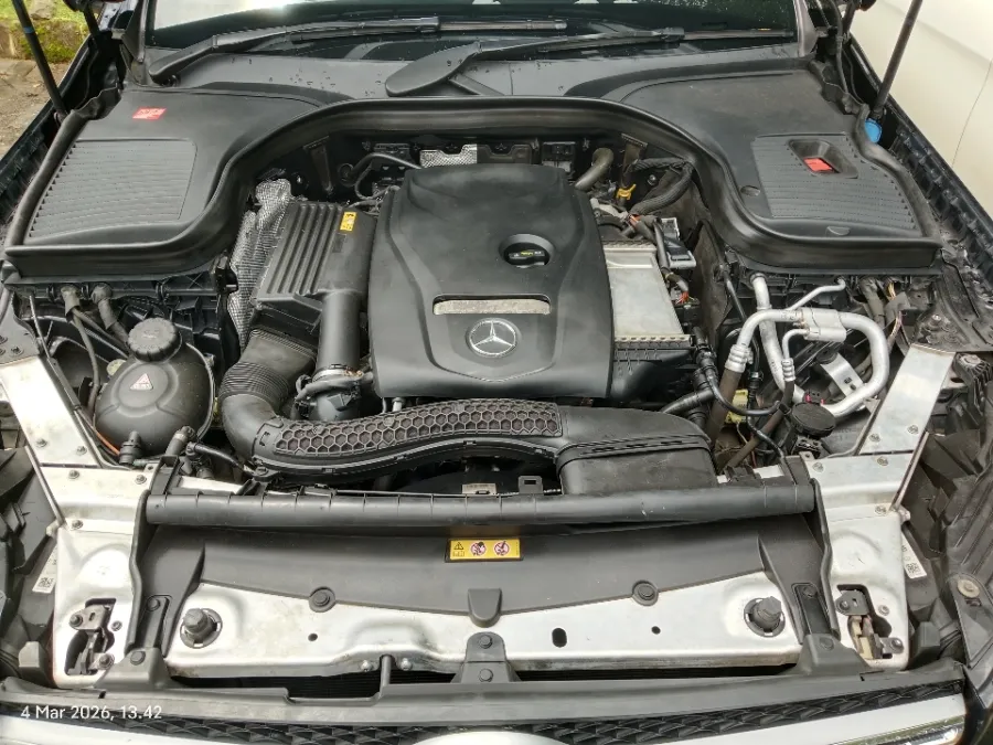 Foto Mobil Bekas Mesin Mercedes-Benz GLC200 2.0 tahun 2018