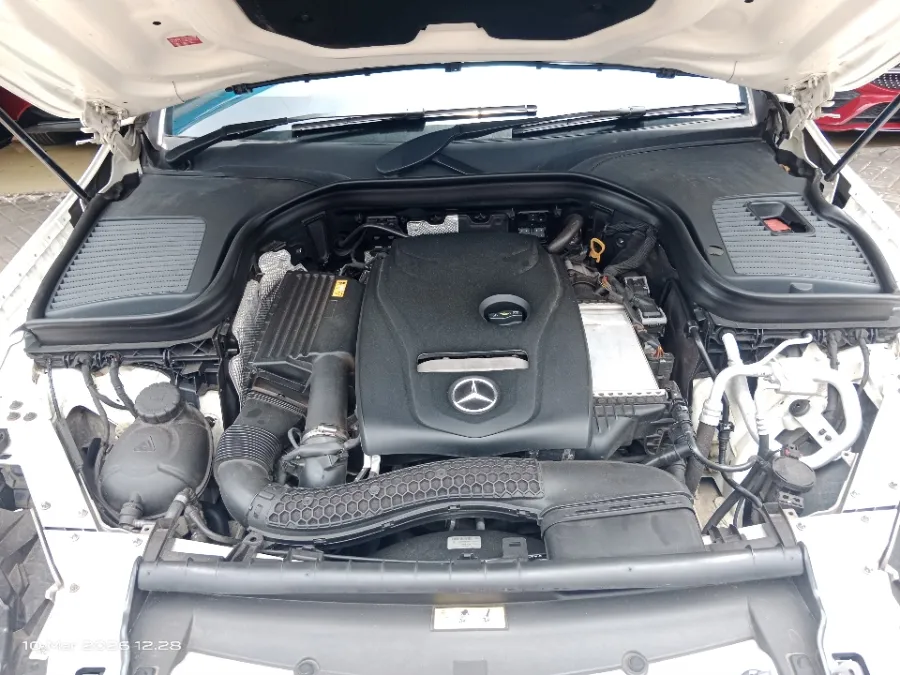 Foto Mobil Bekas Mesin Mercedes-Benz GLC200 2.0 tahun 2018