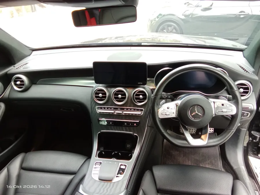 Foto Mobil Bekas Dashboard Mercedes-Benz GLC200 2.0 tahun 2019