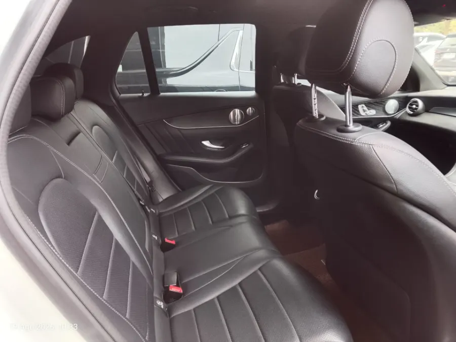 Foto Mobil Bekas Kabin Belakang Mercedes-Benz GLC200 2.0 tahun 2019