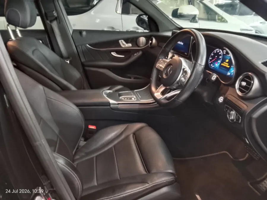 Foto Mobil Bekas Kabin Depan Mercedes-Benz GLC200 2.0 tahun 2019