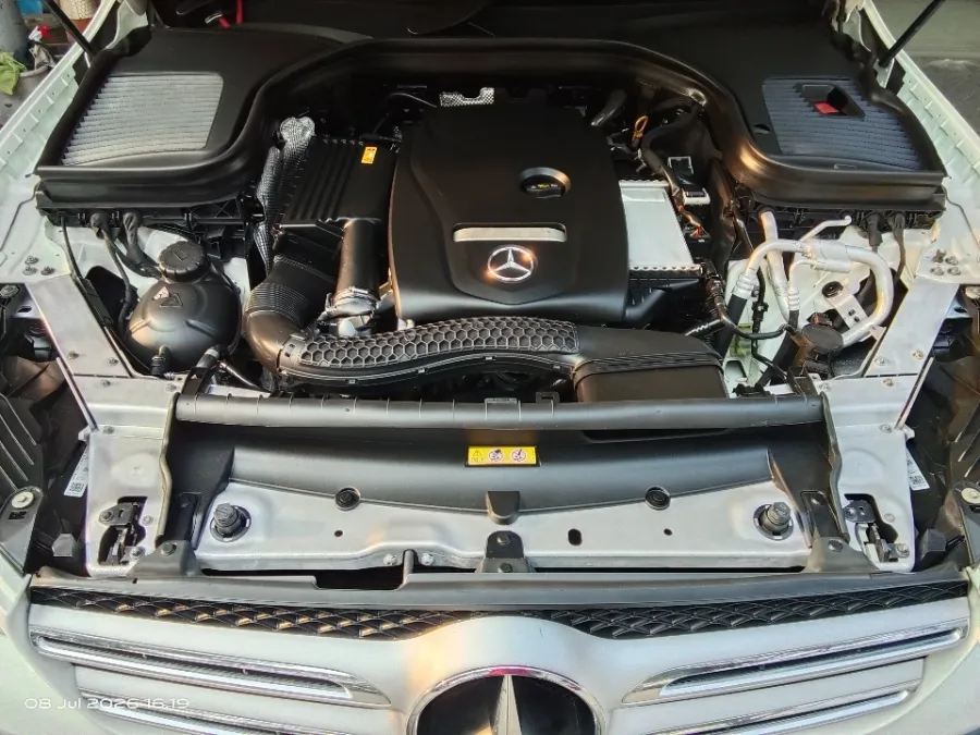 Foto Mobil Bekas Mesin Mercedes-Benz GLC200 2.0 tahun 2019