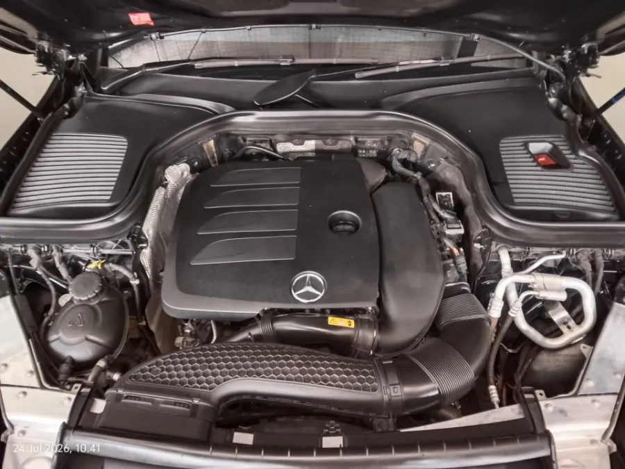 Foto Mobil Bekas Mesin Mercedes-Benz GLC200 2.0 tahun 2019