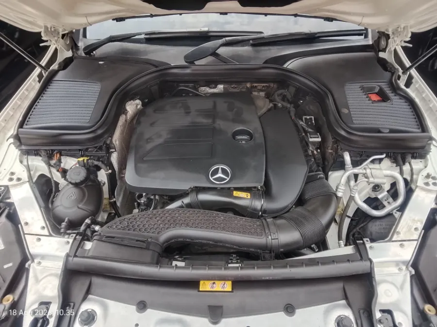 Foto Mobil Bekas Mesin Mercedes-Benz GLC200 2.0 tahun 2019