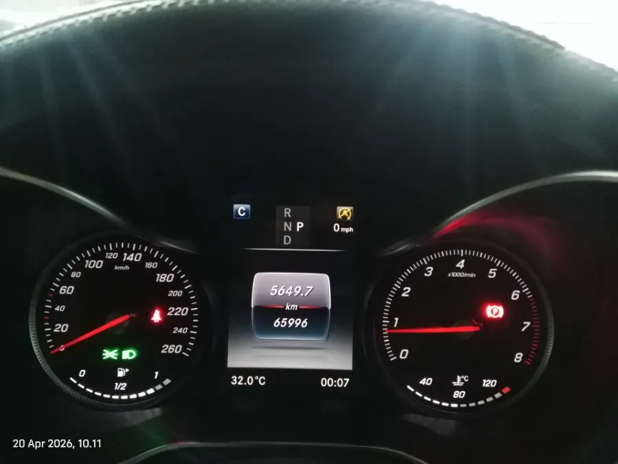 Foto Mobil Bekas Odometer Mercedes-Benz GLC200 2.0 tahun 2019