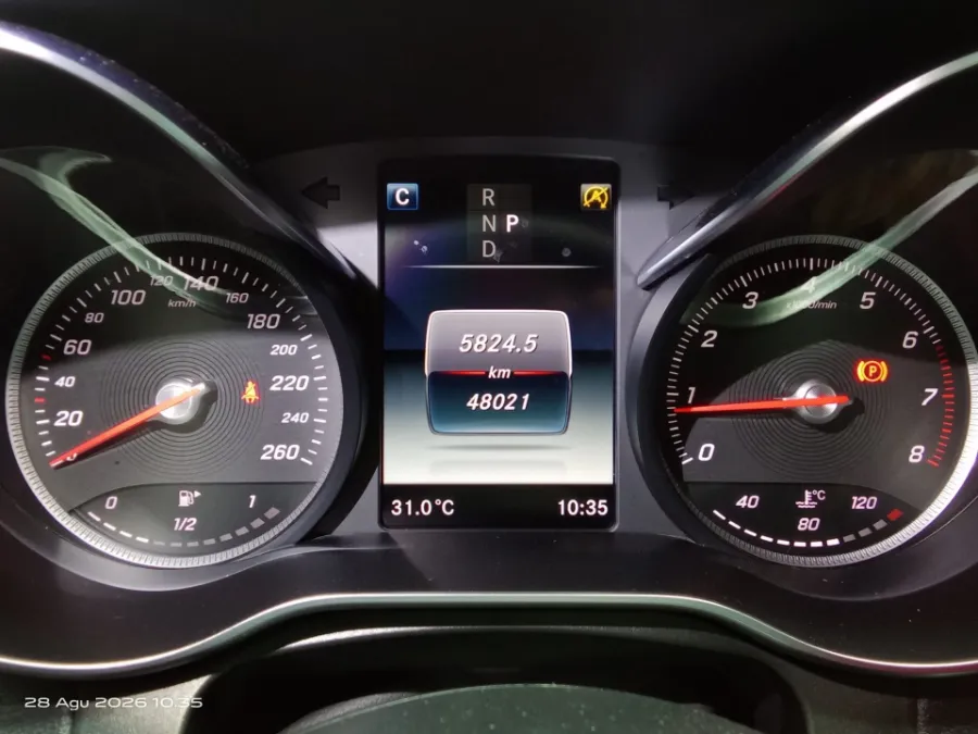 Foto Mobil Bekas Odometer Mercedes-Benz GLC200 2.0 tahun 2019