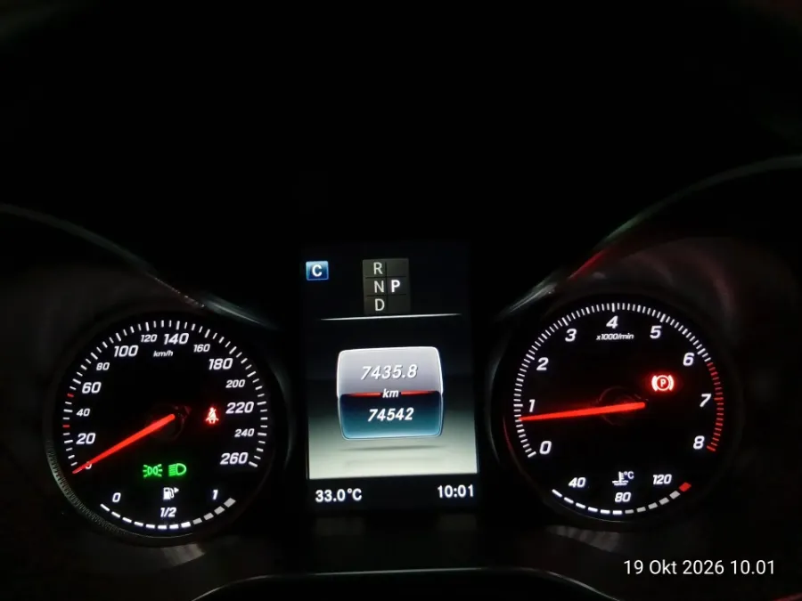 Foto Mobil Bekas Odometer Mercedes-Benz GLC200 2.0 tahun 2019