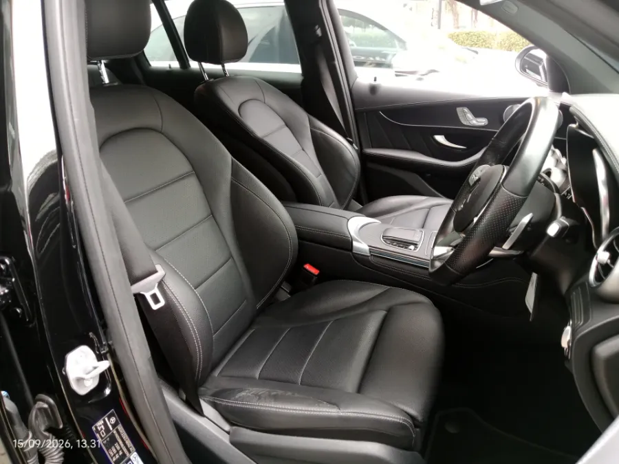 Foto Mobil Bekas Kabin Depan Mercedes-Benz GLC200 2.0 tahun 2020