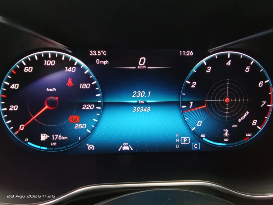 Foto Mobil Bekas Odometer Mercedes-Benz GLC200 2.0 tahun 2020