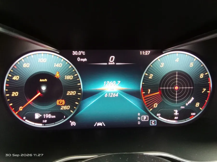 Foto Mobil Bekas Odometer Mercedes-Benz GLC200 2.0 tahun 2020