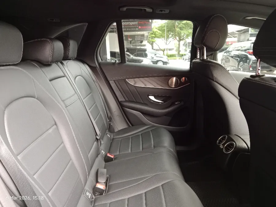 Foto Mobil Bekas Kabin Belakang Mercedes-Benz GLC200 2.0 tahun 2021
