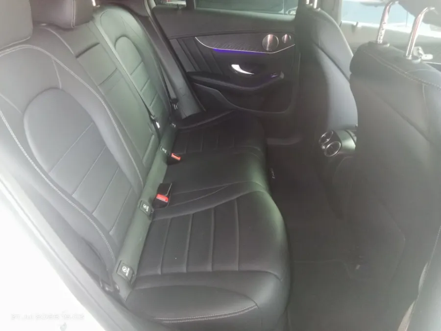 Foto Mobil Bekas Kabin Belakang Mercedes-Benz GLC200 2.0 tahun 2021