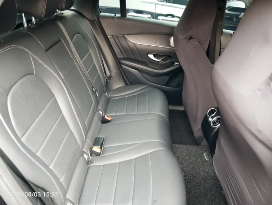 Foto Mobil Bekas Kabin Belakang Mercedes-Benz GLC200 2.0 tahun 2021