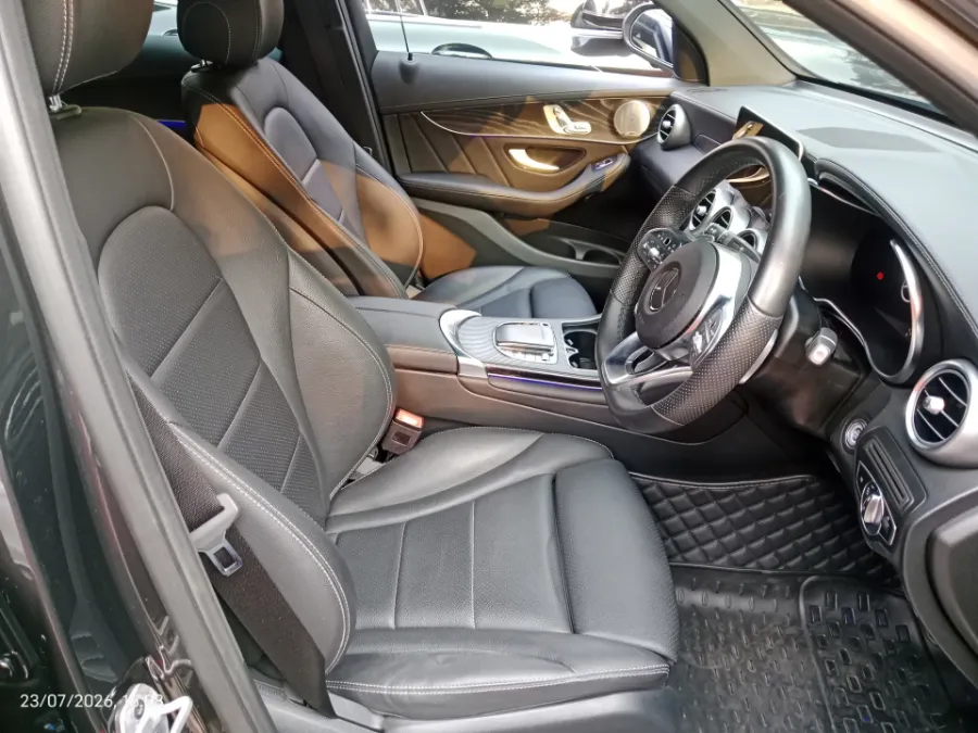 Foto Mobil Bekas Kabin Depan Mercedes-Benz GLC200 2.0 tahun 2021