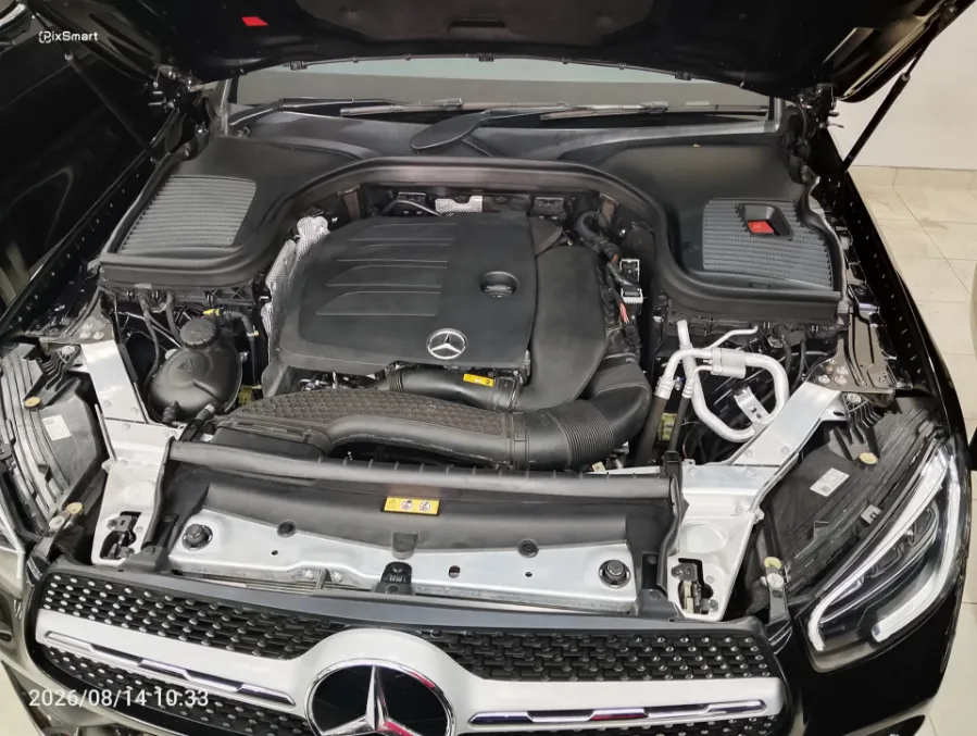 Foto Mobil Bekas Mesin Mercedes-Benz GLC200 2.0 tahun 2021