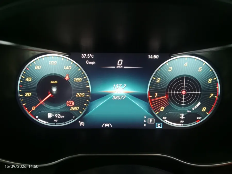 Foto Mobil Bekas Odometer Mercedes-Benz GLC200 2.0 tahun 2021