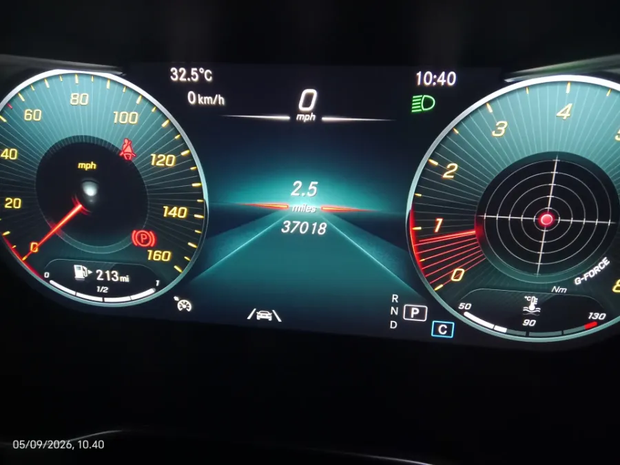 Foto Mobil Bekas Odometer Mercedes-Benz GLC200 2.0 tahun 2021