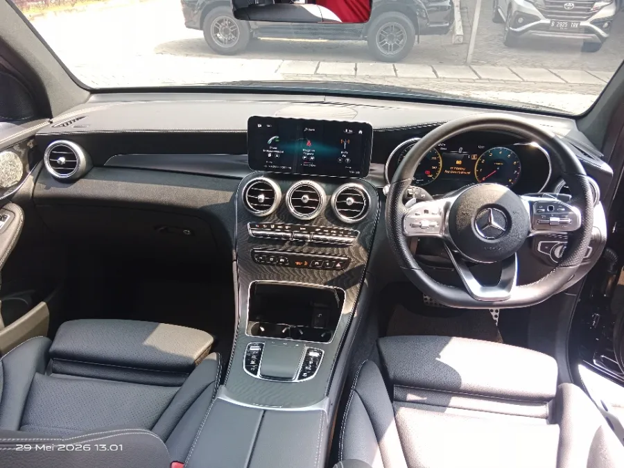 Foto Mobil Bekas Dashboard Mercedes-Benz GLC200 2.0 tahun 2022
