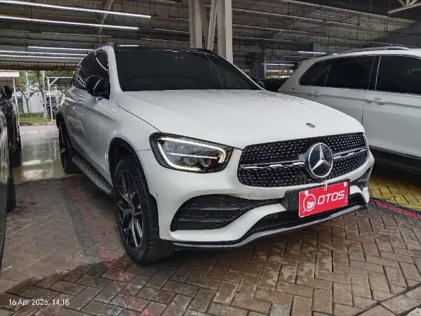 2022 Mercedes-Benz GLC200 2.0 - Foto 1 dari 6