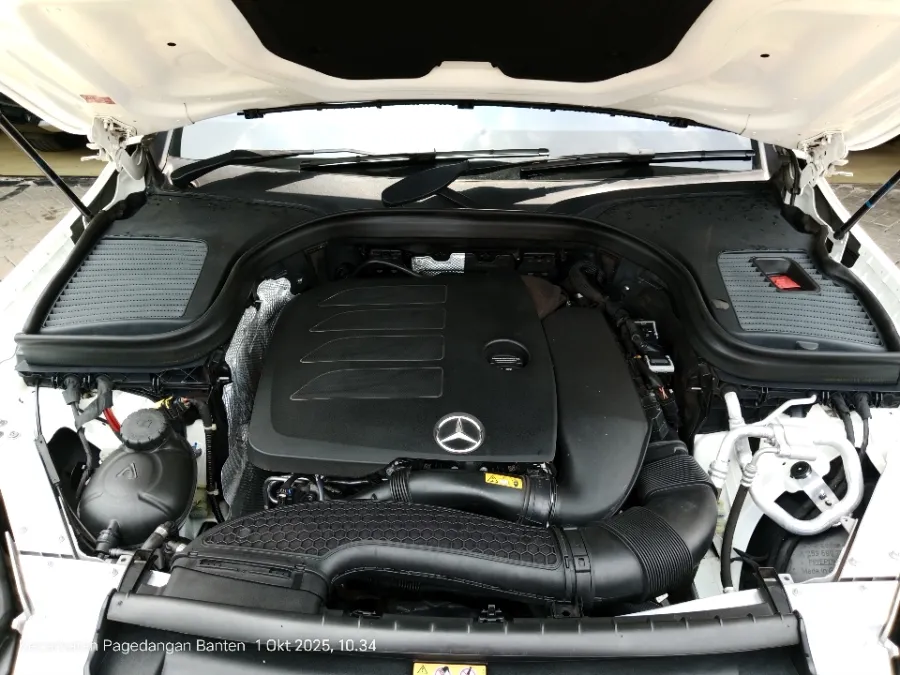 Foto Mobil Bekas Mesin Mercedes-Benz GLC200 2.0 tahun 2022