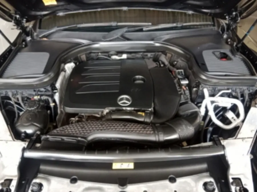 Foto Mobil Bekas Mesin Mercedes-Benz GLC200 2.0 tahun 2022
