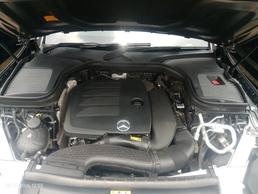 Foto Mobil Bekas Mesin Mercedes-Benz GLC200 2.0 tahun 2022