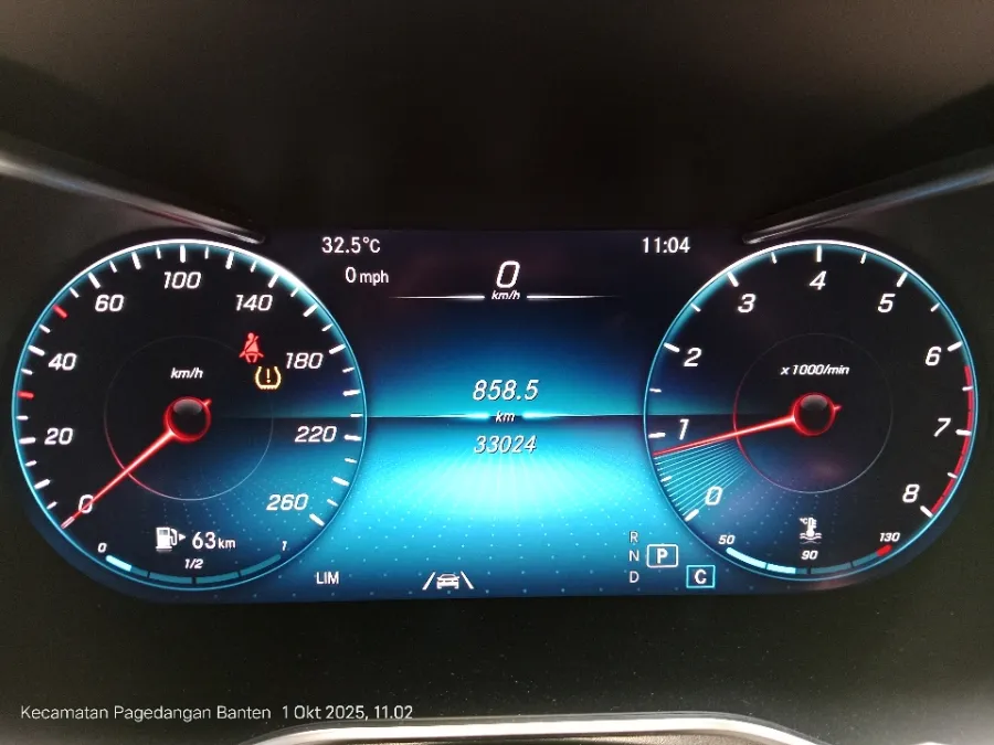 Foto Mobil Bekas Odometer Mercedes-Benz GLC200 2.0 tahun 2022