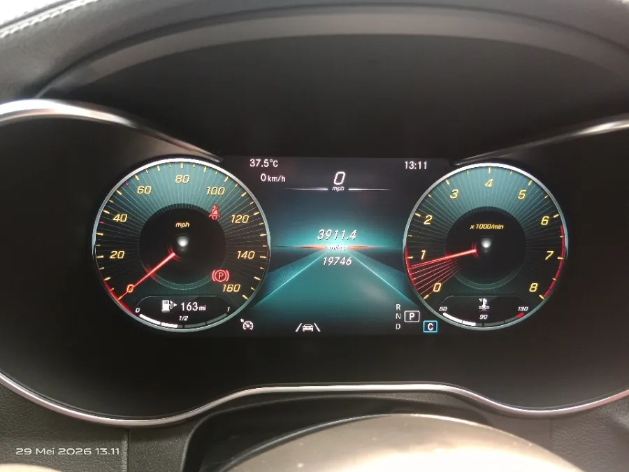 Foto Mobil Bekas Odometer Mercedes-Benz GLC200 2.0 tahun 2022