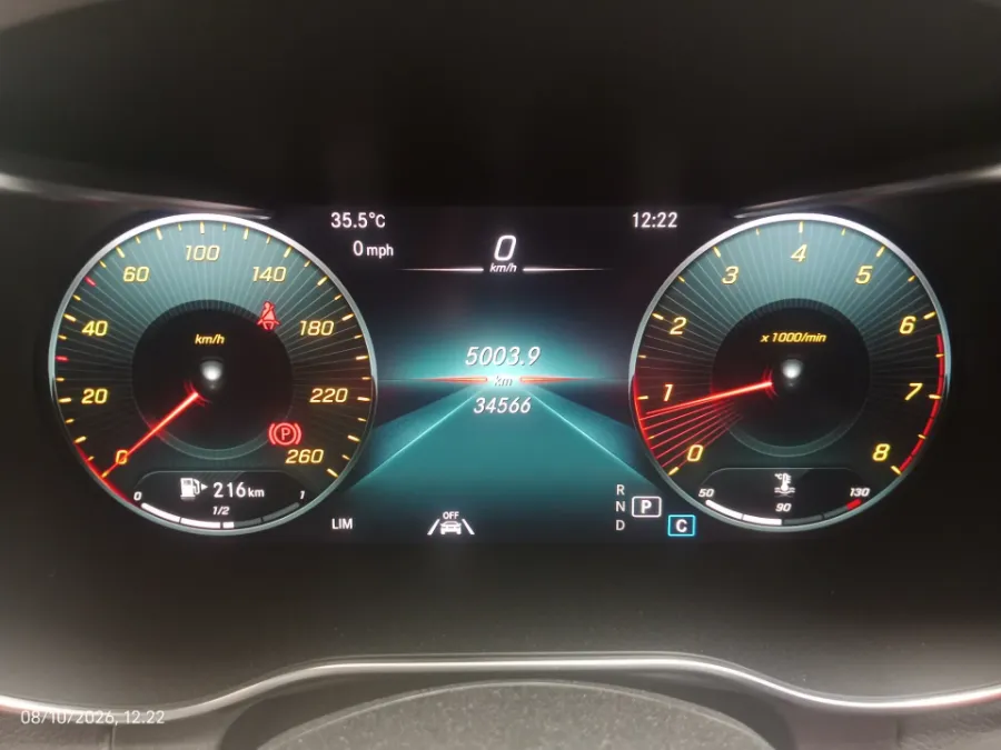 Foto Mobil Bekas Odometer Mercedes-Benz GLC200 2.0 tahun 2022