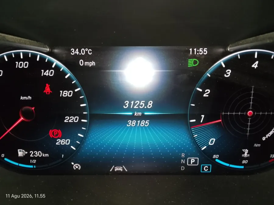 Foto Mobil Bekas Odometer Mercedes-Benz GLC200 2.0 AMG Line tahun 2022