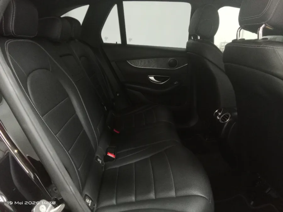 Foto Mobil Bekas Kabin Belakang Mercedes-Benz GLC250 2.0 tahun 2017