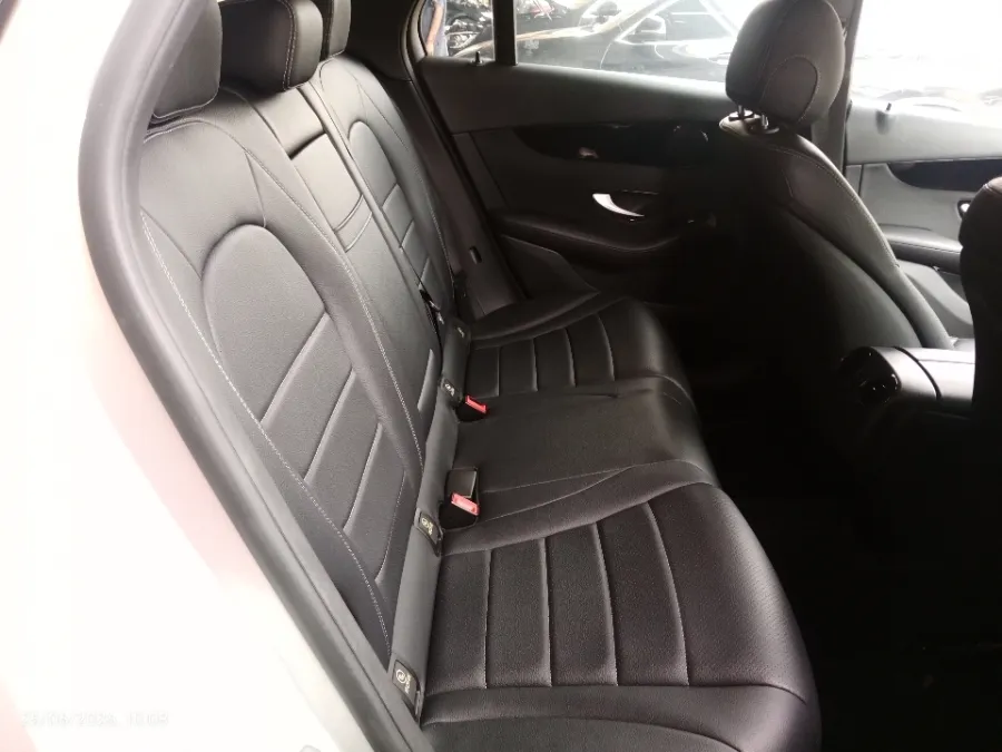 Foto Mobil Bekas Kabin Belakang Mercedes-Benz GLC250 2.0 tahun 2017