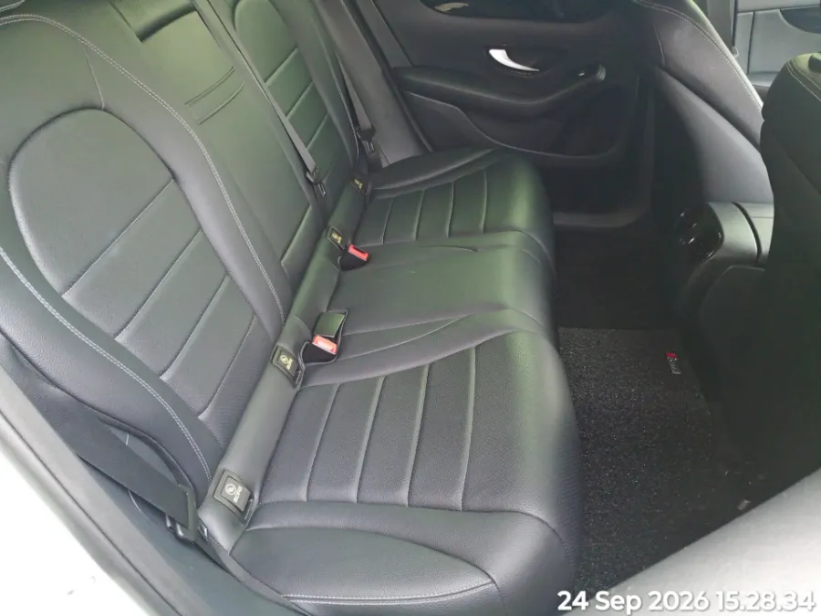 Foto Mobil Bekas Kabin Belakang Mercedes-Benz GLC250 2.0 tahun 2017