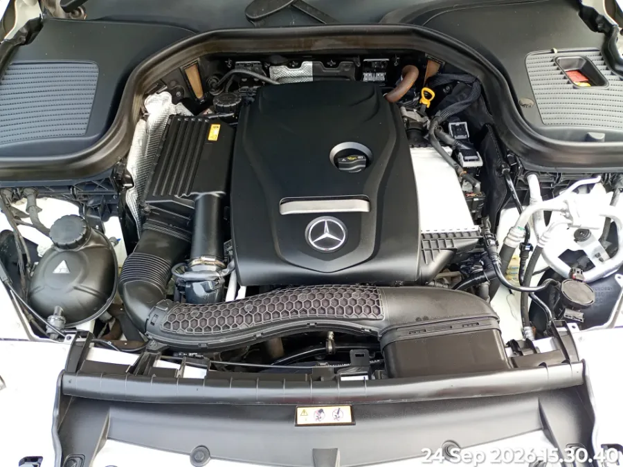 Foto Mobil Bekas Mesin Mercedes-Benz GLC250 2.0 tahun 2017