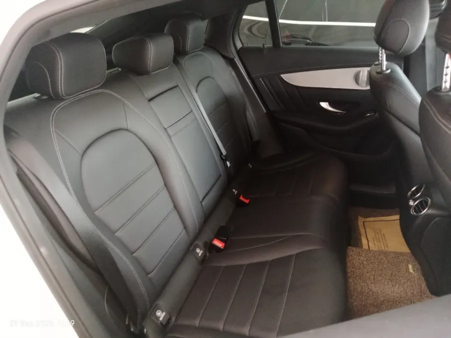 Foto Mobil Bekas Kabin Belakang Mercedes-Benz GLC300 2.0 tahun 2019