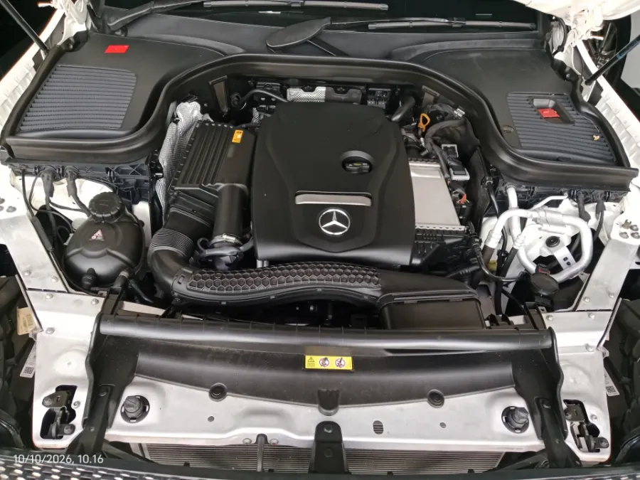 Foto Mobil Bekas Mesin Mercedes-Benz GLC300 2.0 tahun 2019
