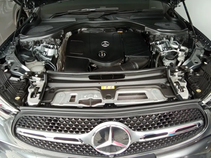 Foto Mobil Bekas Mesin Mercedes-Benz GLC300 2.0 tahun 2023