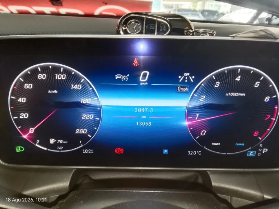Foto Mobil Bekas Odometer Mercedes-Benz GLC300 2.0 tahun 2023