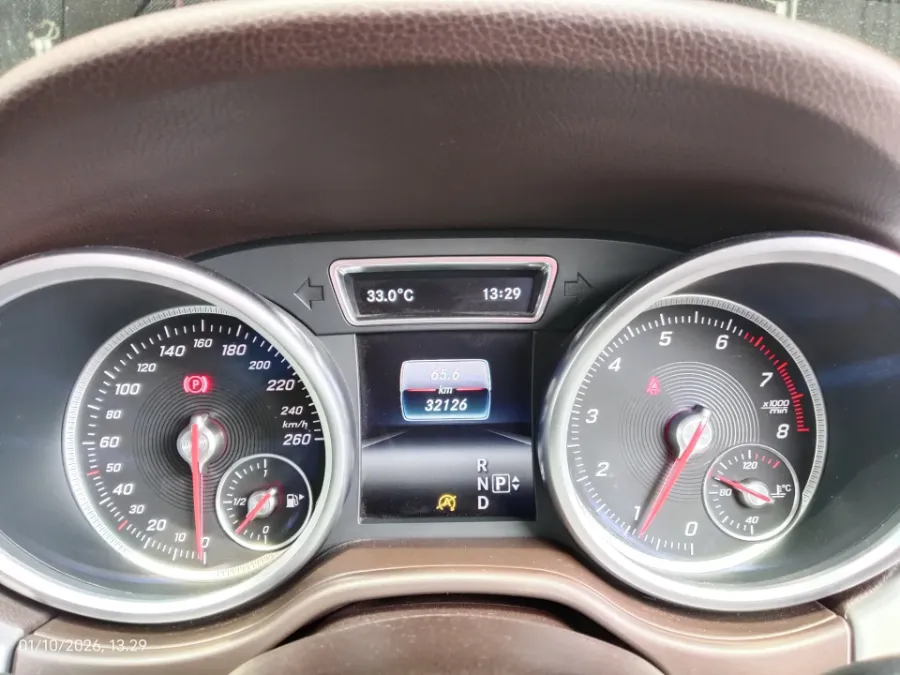 Foto Mobil Bekas Odometer Mercedes-Benz GLE400 3.0 tahun 2016