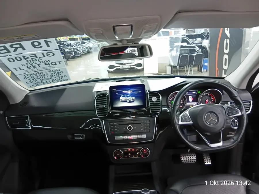 Foto Mobil Bekas Dashboard Mercedes-Benz GLE400 3.0 tahun 2018
