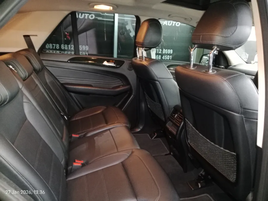 Foto Mobil Bekas Kabin Belakang Mercedes-Benz GLE400 3.0 tahun 2018