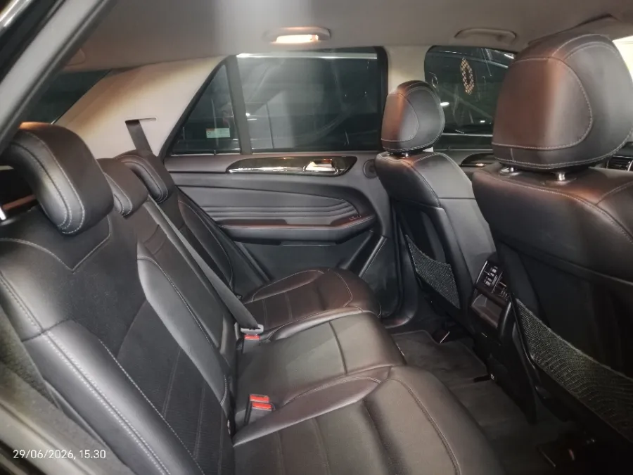 Foto Mobil Bekas Kabin Belakang Mercedes-Benz GLE400 3.0 tahun 2018