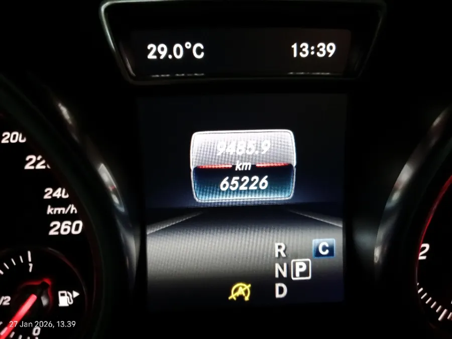 Foto Mobil Bekas Odometer Mercedes-Benz GLE400 3.0 tahun 2018